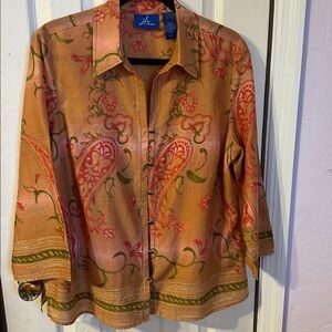 Gorgeous Blouse with Special Accents